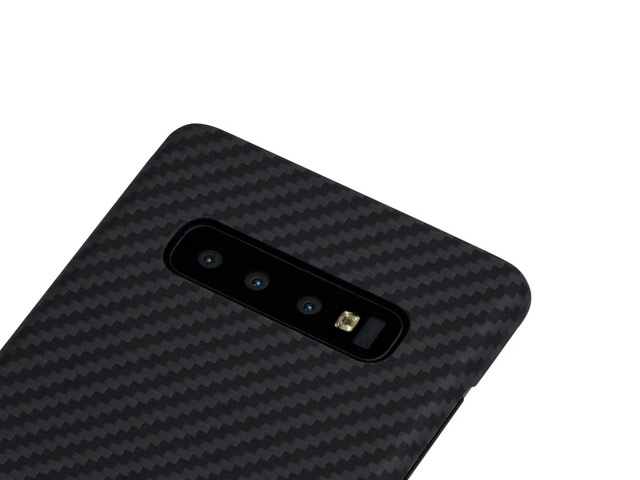 Чехол Synapse Carbon Shell для Samsung Galaxy S10 plus (черный, карбон)