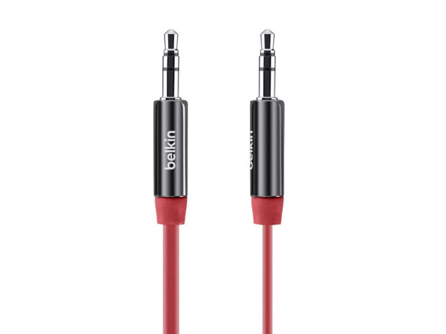 AUX-кабель Belkin Flat Aux 3' cable (красный, 0,9 м, разъемы 3.5 мм)